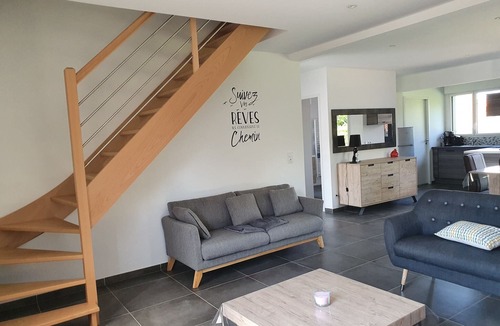 Carly House | Le Clos des Cajaviris 2