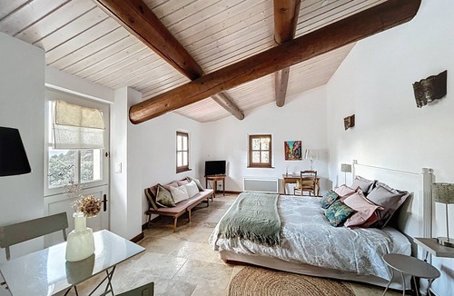 Villeneuve Bed & Breakfast | Le Clos des casis