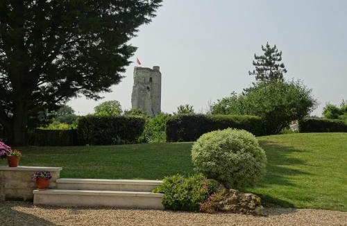 Scorbe-Clairvaux House | Le Clos des Champis