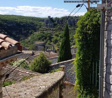 Balazuc House | Le Clos des Ducs, Balazuc centre, proche plages ardèche