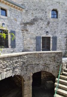 Balazuc House | Le Clos des Ducs, Balazuc centre, proche plages ardèche