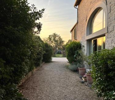 Notre-Dame-de-l'Isle Bed & Breakfast | Le Clos des Vignes