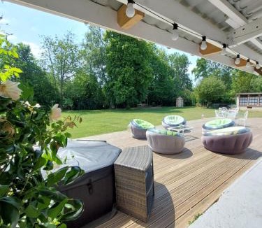 Maisnieres Bed & Breakfast | Le clos des oiseaux