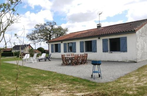Usson-du-Poitou House | Le clos des vaches