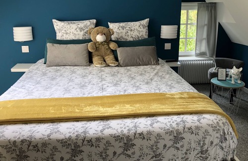 Montcavrel House | Le Clos Dessyag