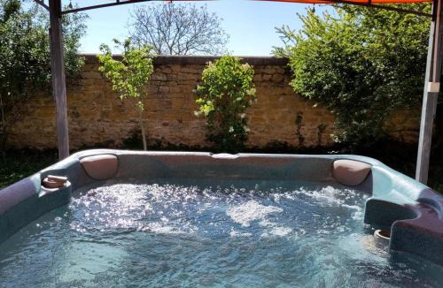 Saint-Germain-sur-l'Arbresle Bed & Breakfast | Le Clos du Cher en Beaujolais