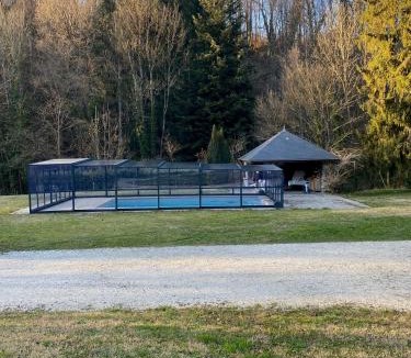 La Chapelle-du-Bard Bed & Breakfast | LE CLOS DU TULIPIER