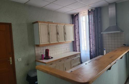 Bourg-de-Thizy Hotel | Le Clos Fleuri