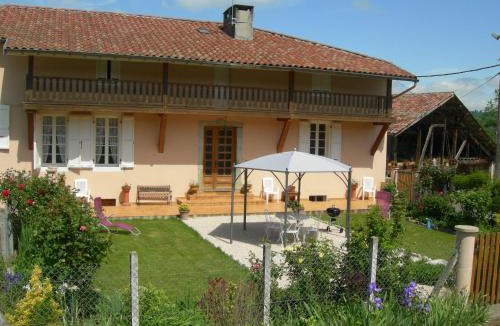 Caumont House | Le Clos Fleuri