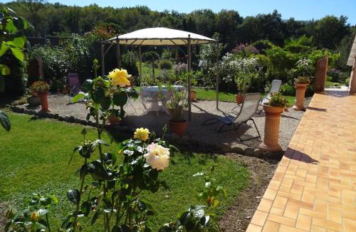 Caumont House | Le Clos Fleuri