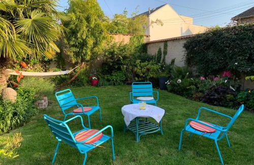 Taverny House | Le clos fleuri
