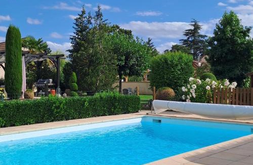 Chevigny-en-Valiere Bed & Breakfast | Le Clos Gwladys