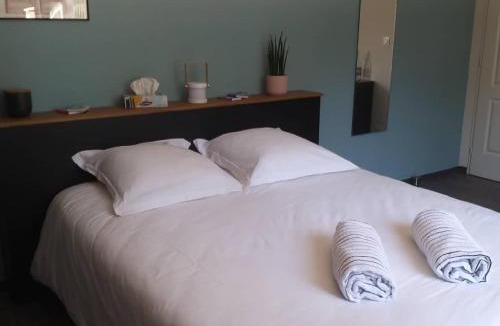 Chevigny-en-Valiere Bed & Breakfast | Le Clos Gwladys