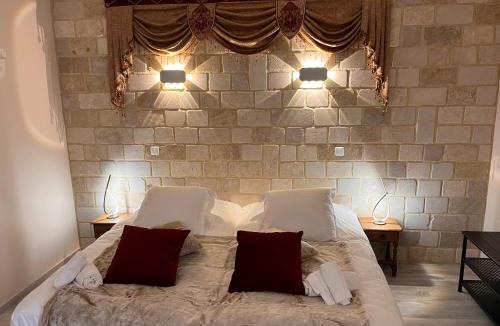 Haybes Bed & Breakfast | Le Clos Joli