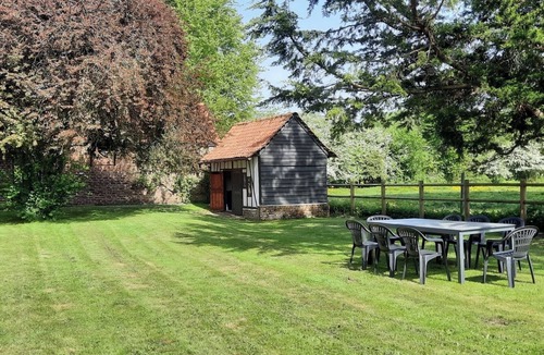 Cavron-Saint-Martin Cottage | Le Clos Saint Martin, charming gîte - 14 pers- Chic countryside 35mn from the sea