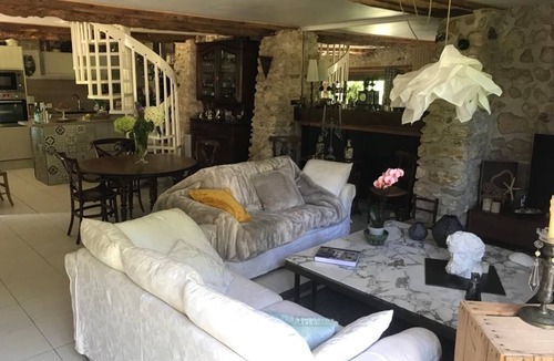 Sainte-Barbe-sur-Gaillon Bed & Breakfast | Le clos saint jean A stone's throw from Gaillon Castle 27600