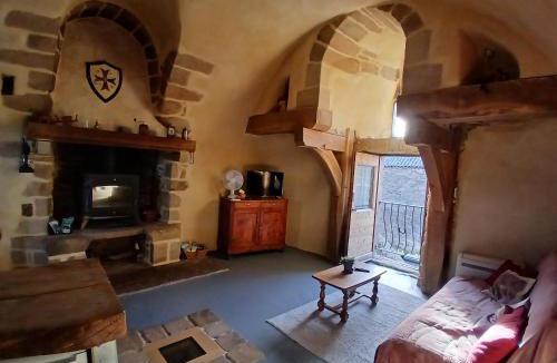 Vezins-de-Levezou House | Le Clou de Malte