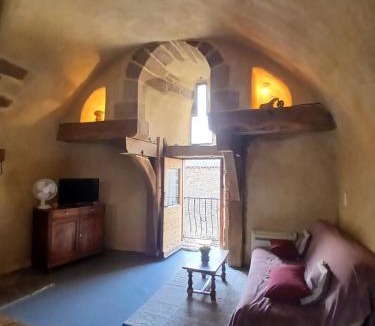Vezins-de-Levezou House | Le Clou de Malte