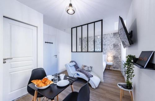Agen Apartment | Le Cocon Agenais - Appart'Hôtel SPA - Clim - Melina & Alfred