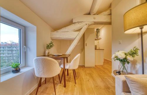 5th Arrondissement Apartment | Le Cocon - Appart climatisé - cœur de Lyon 5ème