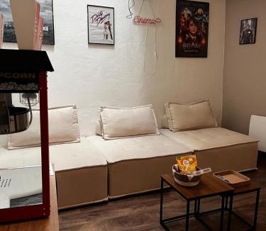 Fontenay-le-Comte Apartment | Le Cocon - Appartement avec salle de Cinéma