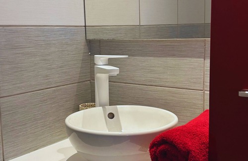 Precy-sur-Oise Apartment | Le Cocon Bleu, studio duplex cosy et lumineux