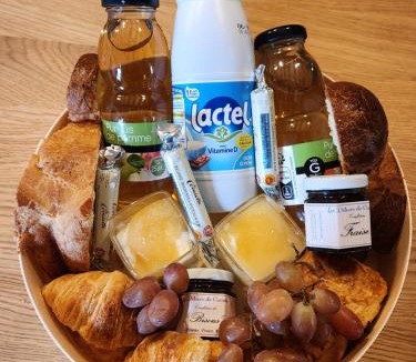 Saint-Jean-d'Elle Cabin | le cocon d'amour " Dôme avec jaccuzi privé "