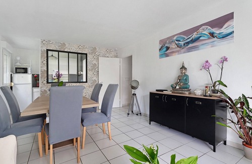 Pleurtuit Apartment | “Le Cocon De Laurence” Apartment with Private Terrace and Wi-Fi