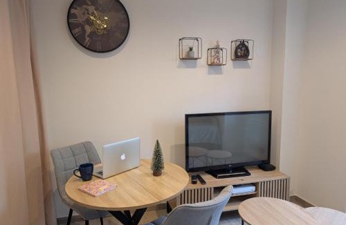 Pezens Apartment | Le Cocon de Pezens - Studio au centre du village