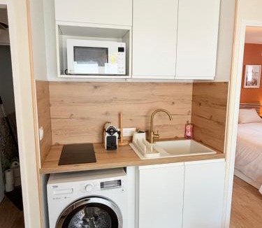 Sete Apartment | Le cocon de Sète - T2 cabine cosy, grande terrasse rez de jardin, clim, parking proche plage