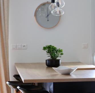 Madeleine-Champ de Mars Apartment | Le cocon des olivettes - 5 people - CHU - Parking