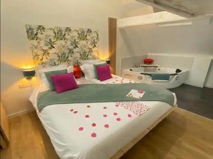 Pierrefonds Apartment | Le Cocon des Remparts-Romantique à Pierrefonds
