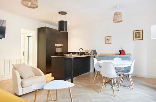 Dobree-Bon Port Apartment | Le Cocon du Batonnier
