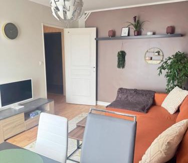 La Celle-sous-Gouzon Apartment | Le cocon du Mont Saint Michel