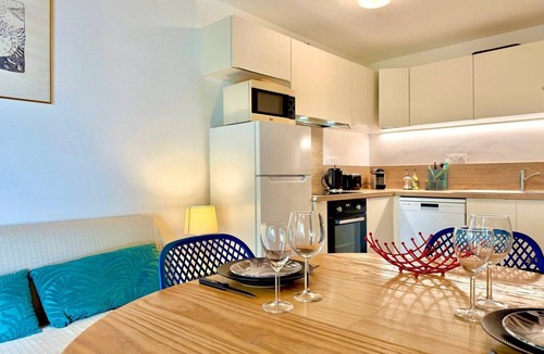 Calvisson Apartment | Le Cocon du Mas, 4 guests, Pool in Calvisson