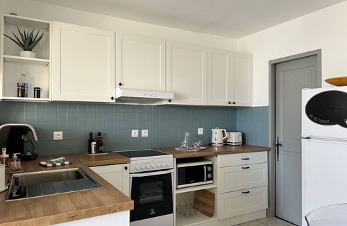 Notre-Dame-de-la-Rouviere Apartment | "Le Cocon"
