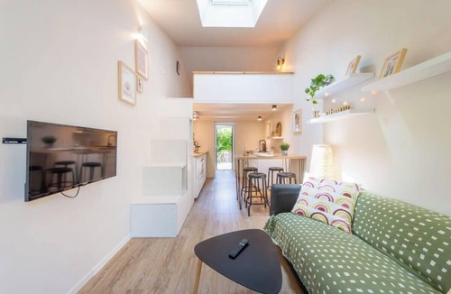 Hopitaux-Facultes Apartment | Le Cocon I - Private garden terrace with parking