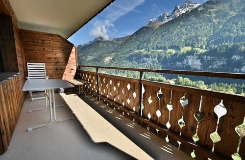 Champery Apartment | Le Cocon, Large studio 35m2, Champery 700m from the cable car 2 to 4 persons
