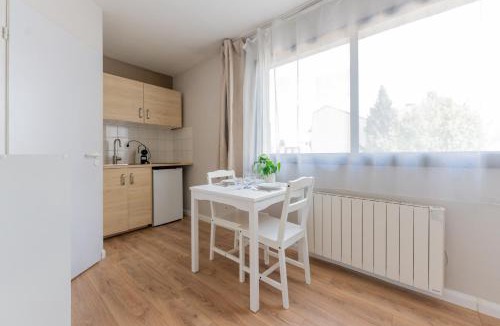 Poincare - Foch - Anatole France - Croix de Bourgogne Apartment | Le Cocon Lumineux - à 500m de la Vieille Ville