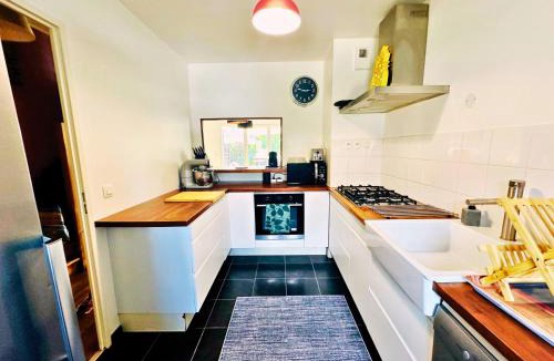 Artigues-pres-Bordeaux House | LE COCON - Maison Calme avec Jardin et Parking