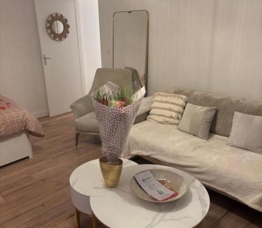 Noisy-le-Grand Apartment | Le Cocon - Paris - Netflix - Parking