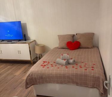 Noisy-le-Grand Apartment | Le Cocon - Paris - Netflix - Parking