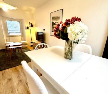 Cholet Apartment | Le Cocon - Studio Chaleureux