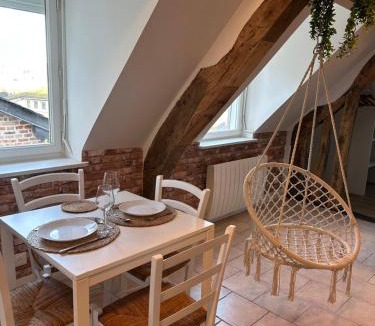 Pont-Audemer Apartment | Le Cocon Suspendu