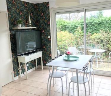 Liffre Apartment | LE COCON - Terrasse - Lumineux - Proche RENNES