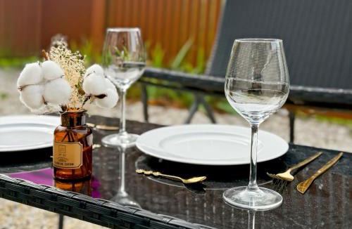 La Meziere Apartment | Le Cocon - Terrasse & Parking - Calme