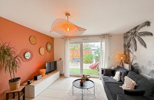 La Meziere Apartment | Le Cocon - Terrasse & Parking - Calme