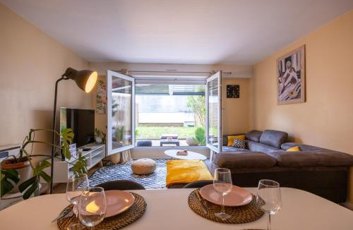 Quai de la Fosse Apartment | Le coin du bonheur - Pas de fête