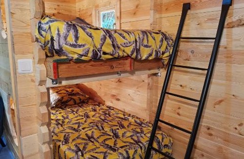 Vallabregues Ski Chalet | Le Coin Secret