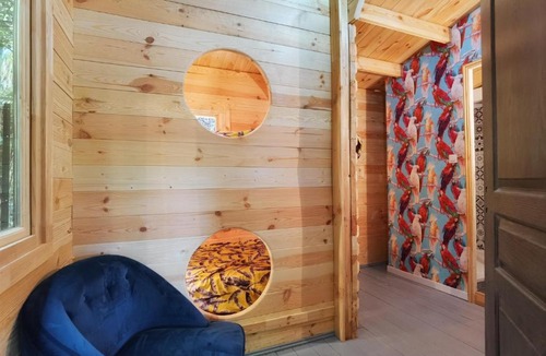 Vallabregues Ski Chalet | Le Coin Secret